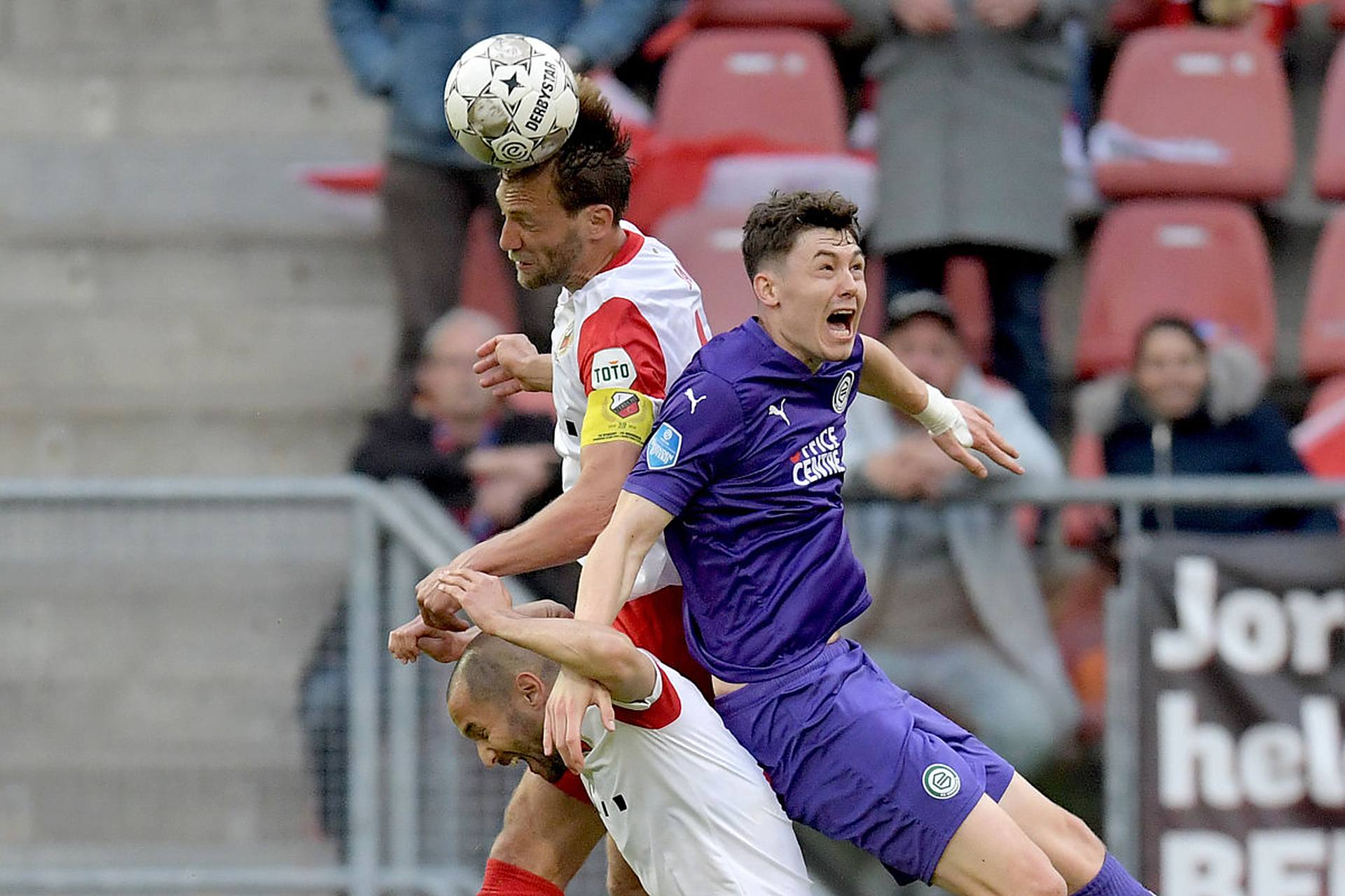 倾斜到下半 倾斜到下半